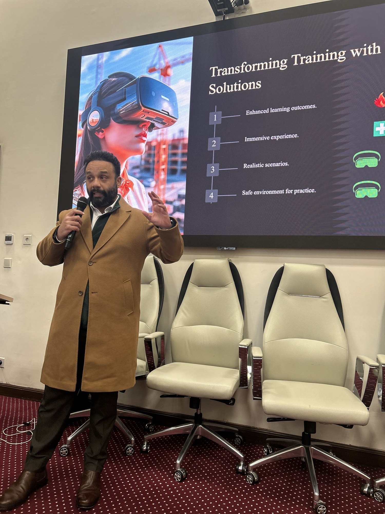 Mahmoud Elkady presenting immersive VR training solutions